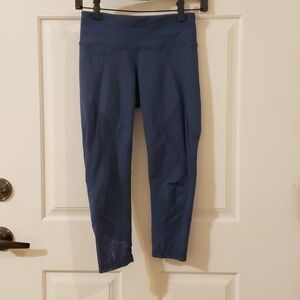 Atheleta Size XXS Blue Cropped Leggings